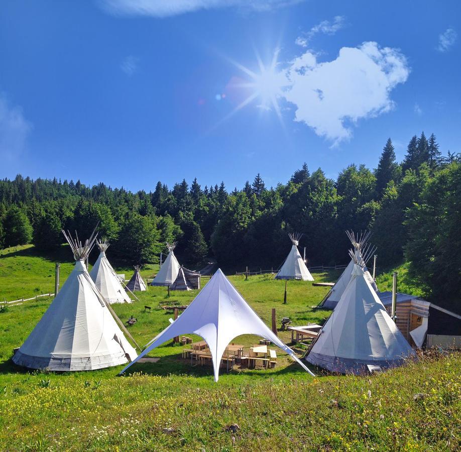Village Tipi La Féclaz Buitenkant foto