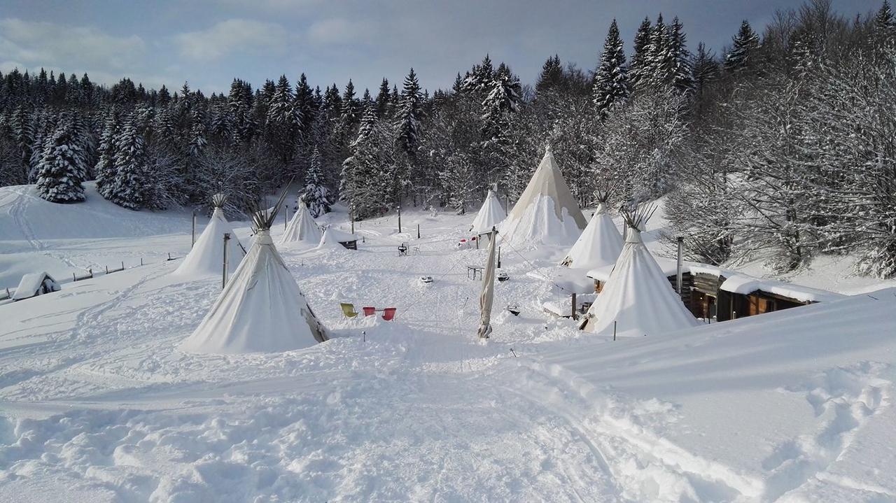 Village Tipi La Féclaz Buitenkant foto