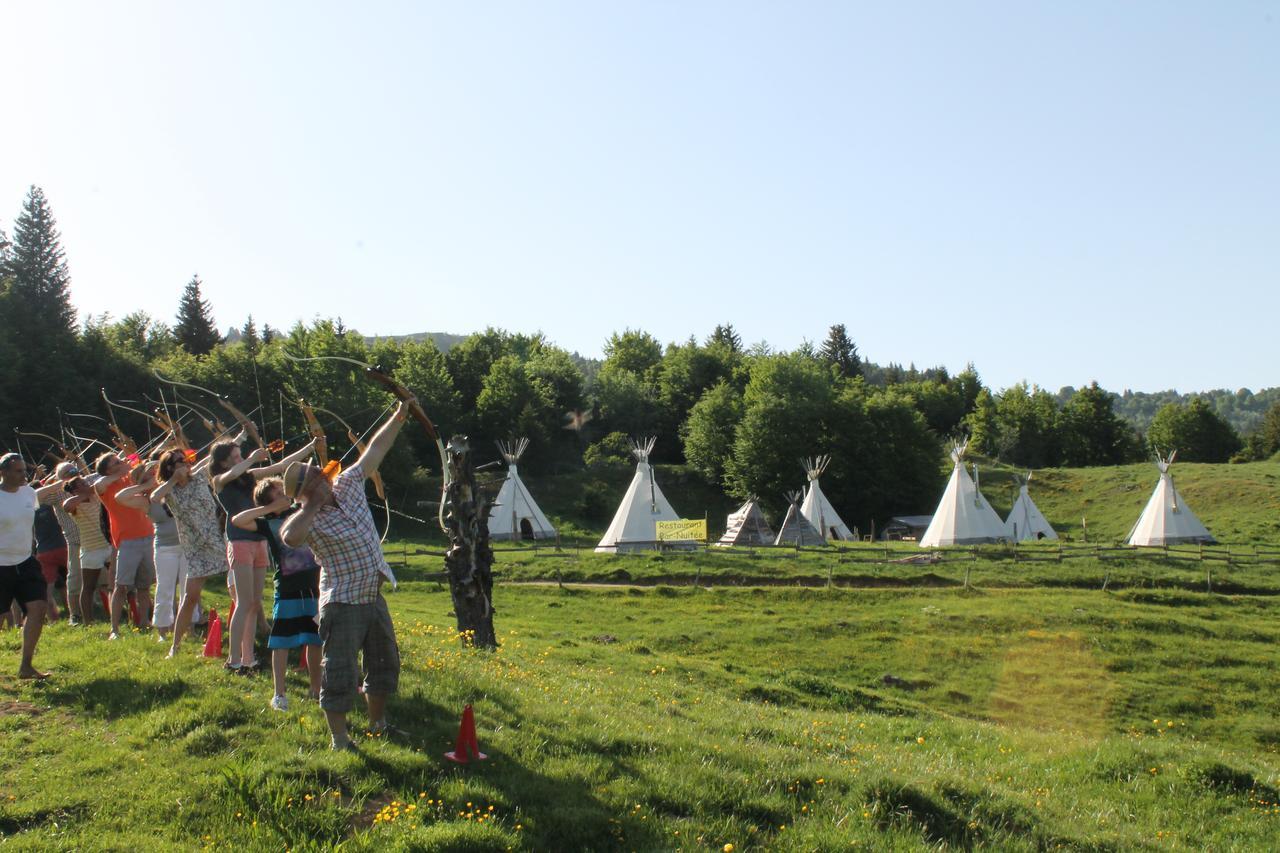 Village Tipi La Féclaz Buitenkant foto