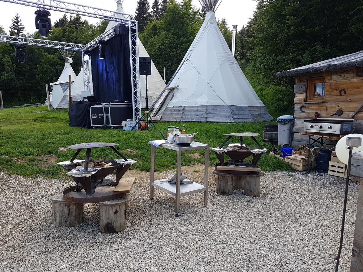 Village Tipi La Féclaz Buitenkant foto